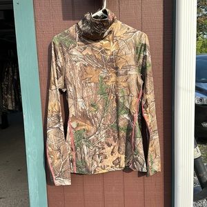 Under Armour hunting turtle neck